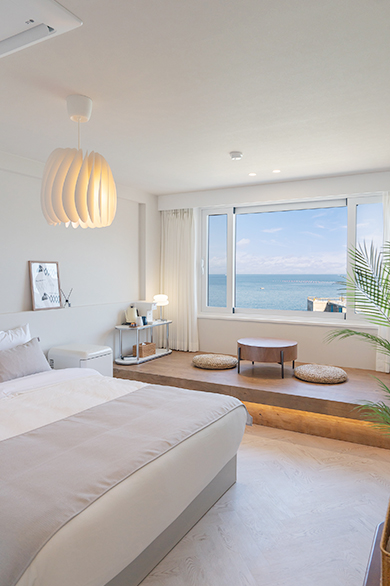 STAY Room04